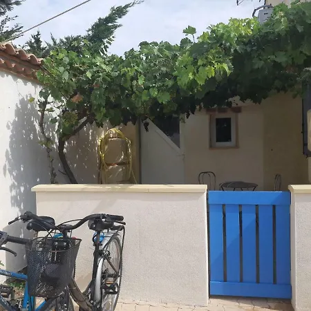 Des Grenadiers Appartement *